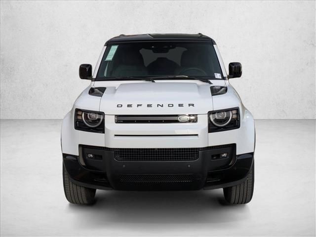2026 Land Rover Defender X-Dynamic SE