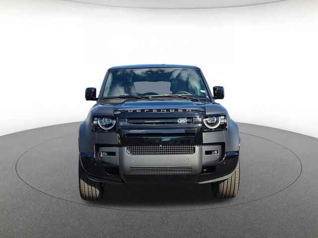2026 Land Rover Defender V8