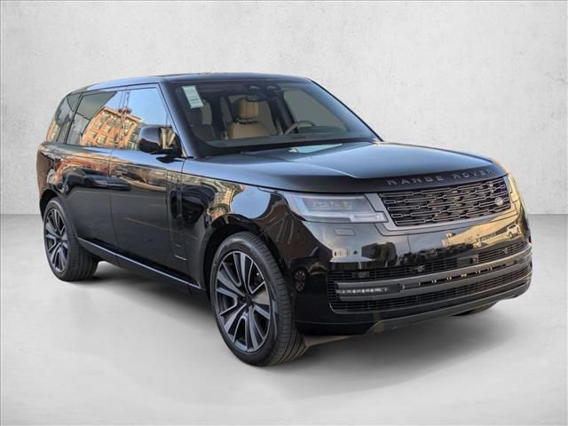 2026 Land Rover Range Rover SE