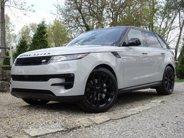 2026 Land Rover Range Rover Sport SE