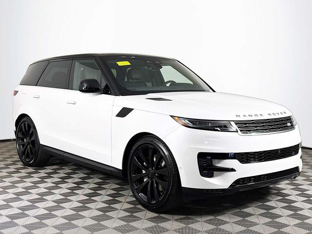 2026 Land Rover Range Rover Sport SE