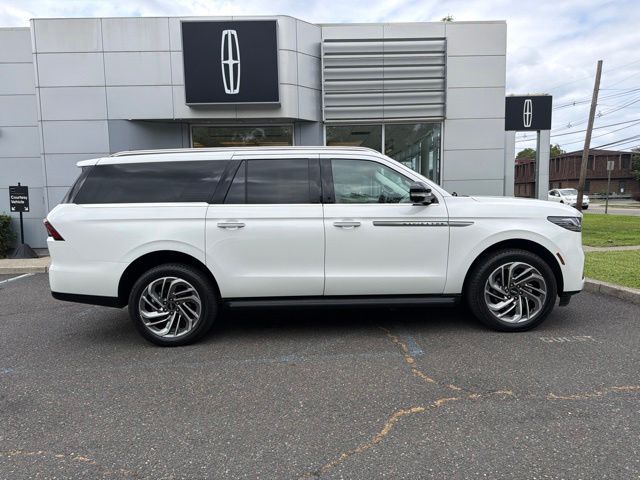 2026 Lincoln Navigator L Premiere