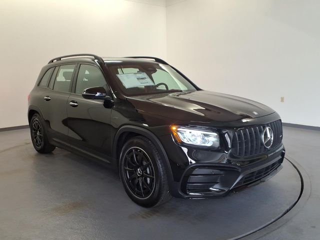 2026 Mercedes-Benz GLB AMG 35