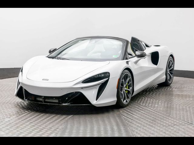 2026 McLaren Artura Base