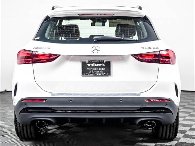 2026 Mercedes-Benz GLA AMG 35