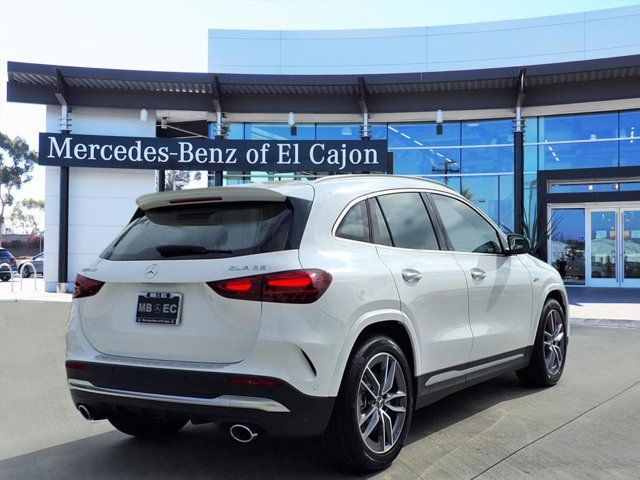 2026 Mercedes-Benz GLA AMG 35