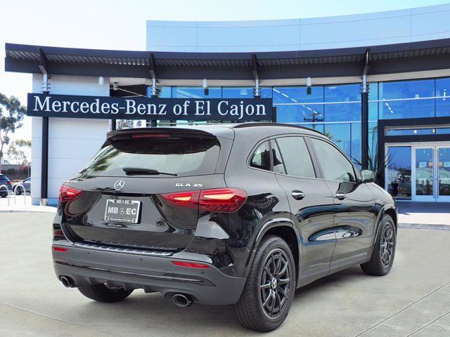 2026 Mercedes-Benz GLA AMG 35