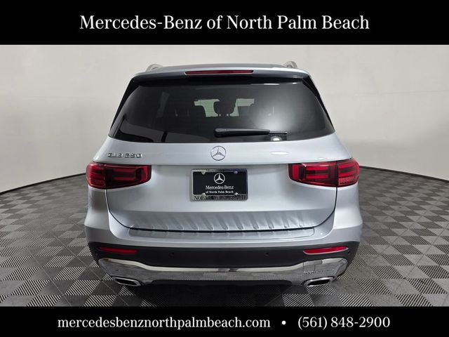 2026 Mercedes-Benz GLB 250