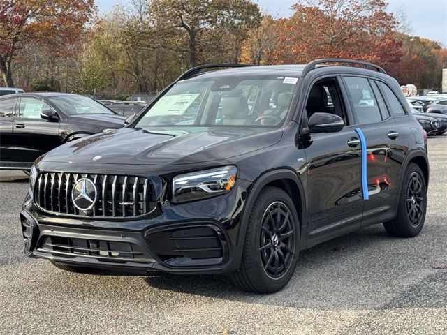 2026 Mercedes-Benz GLB AMG 35