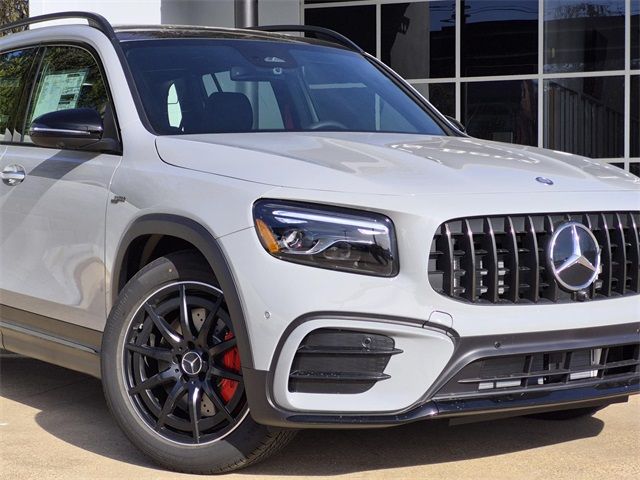 2026 Mercedes-Benz GLB AMG 35