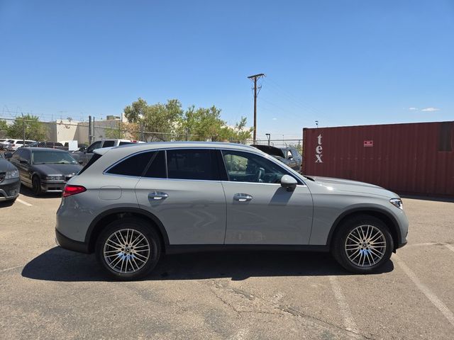 2026 Mercedes-Benz GLC 300