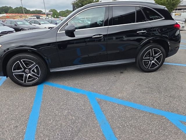 2026 Mercedes-Benz GLC 300