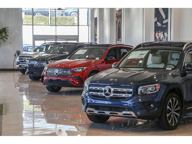 2026 Mercedes-Benz GLC 300