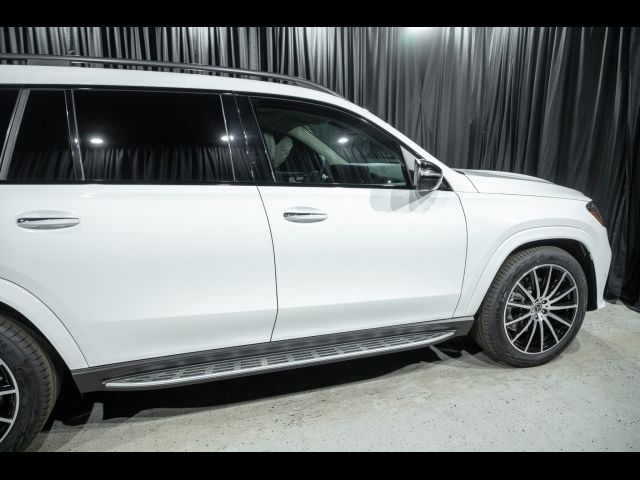 2026 Mercedes-Benz GLS 580