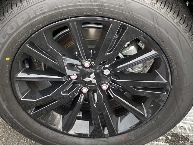 2026 Mitsubishi Eclipse Cross LE