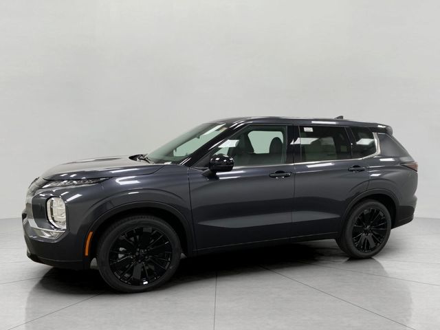 2026 Mitsubishi Outlander LE