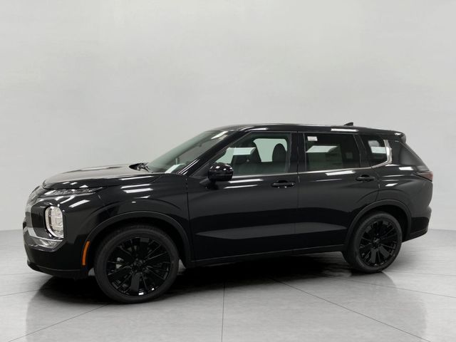 2026 Mitsubishi Outlander LE