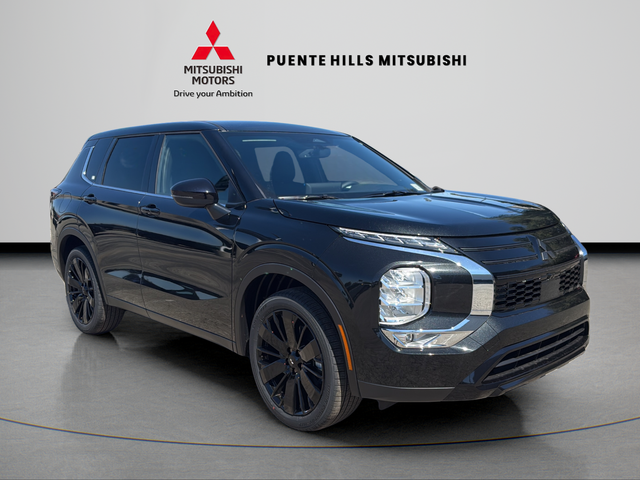2026 Mitsubishi Outlander LE