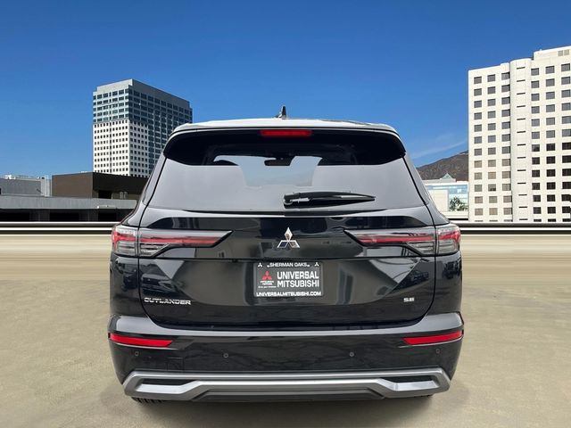 2026 Mitsubishi Outlander SE