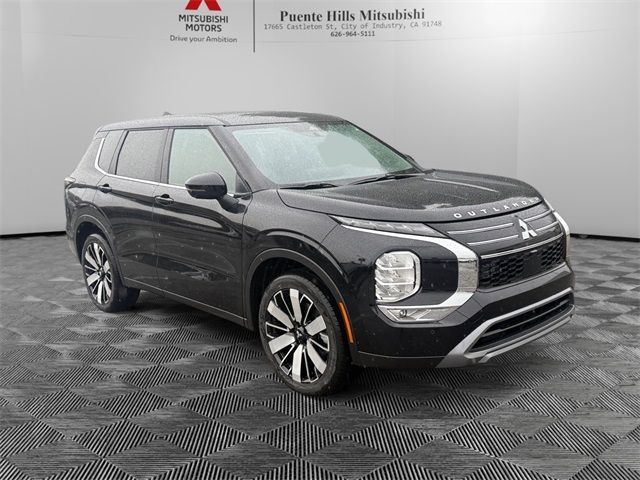 2026 Mitsubishi Outlander SE