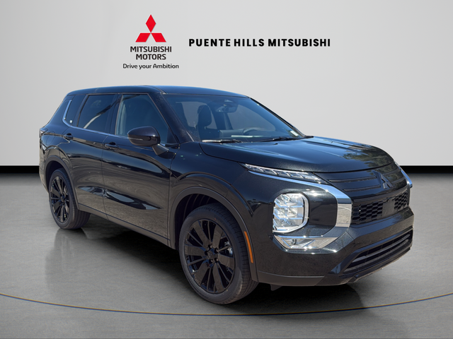 2026 Mitsubishi Outlander LE