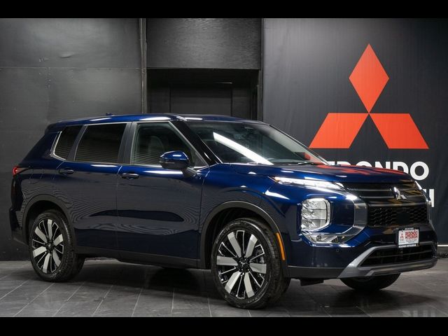 2026 Mitsubishi Outlander SE