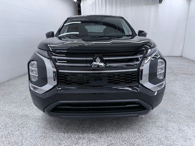 2026 Mitsubishi Outlander ES