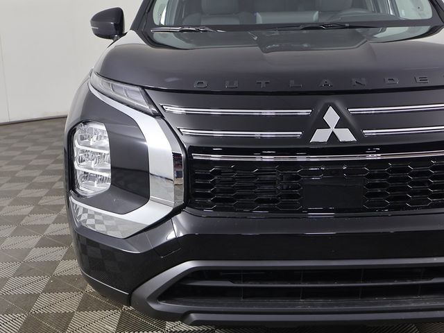 2026 Mitsubishi Outlander ES