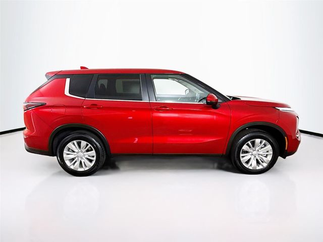 2026 Mitsubishi Outlander ES