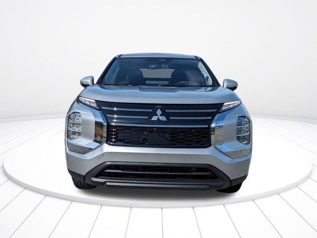 2026 Mitsubishi Outlander ES