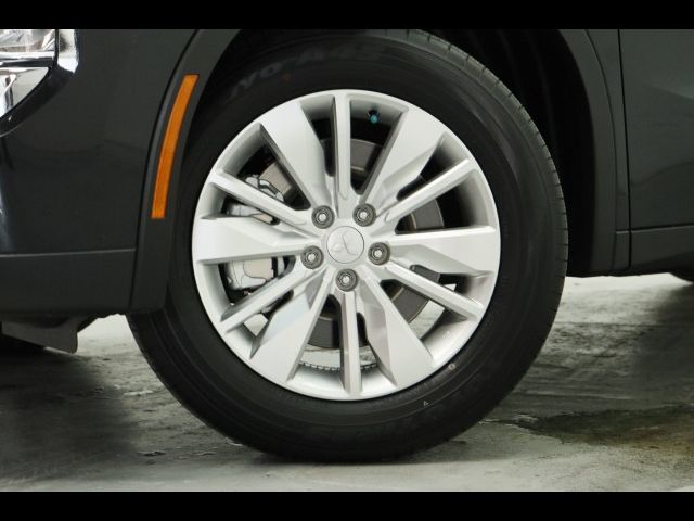 2026 Mitsubishi Outlander ES