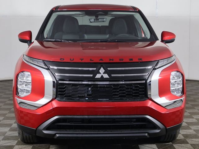2026 Mitsubishi Outlander ES