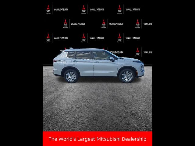 2026 Mitsubishi Outlander ES