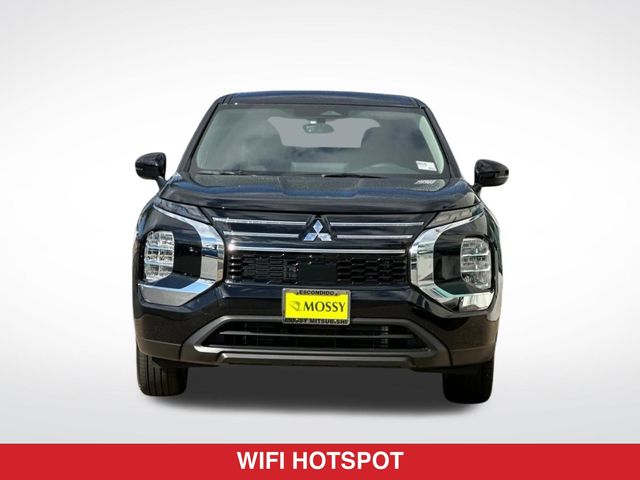 2026 Mitsubishi Outlander ES