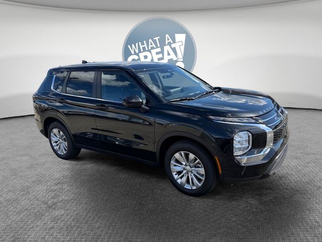 2026 Mitsubishi Outlander ES