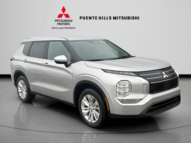 2026 Mitsubishi Outlander ES