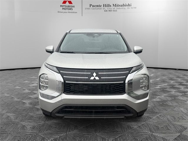 2026 Mitsubishi Outlander ES