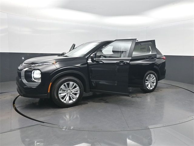 2026 Mitsubishi Outlander ES