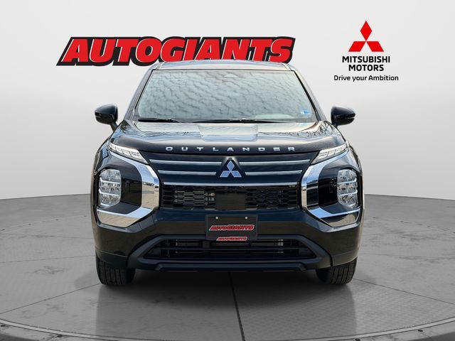 2026 Mitsubishi Outlander ES
