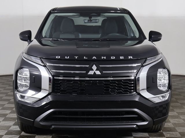2026 Mitsubishi Outlander ES