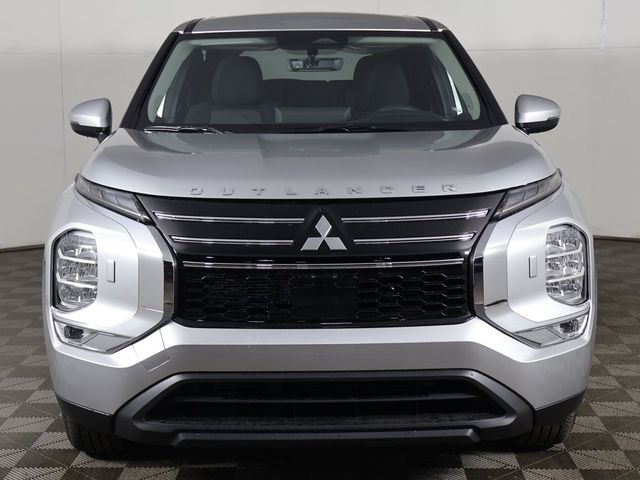 2026 Mitsubishi Outlander ES