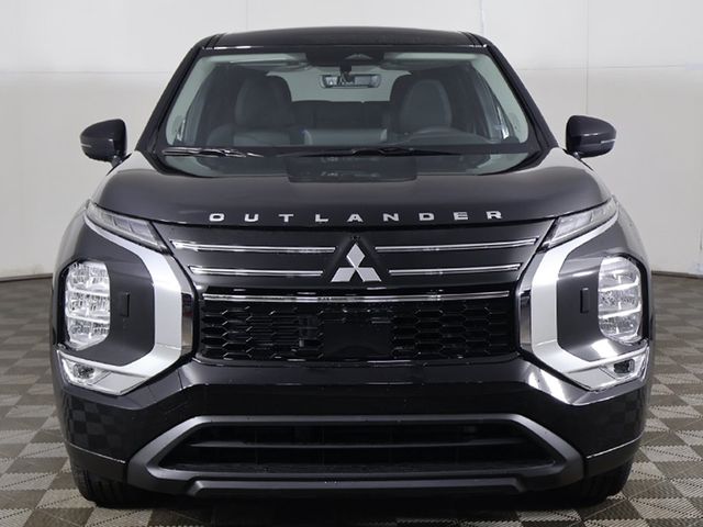 2026 Mitsubishi Outlander ES