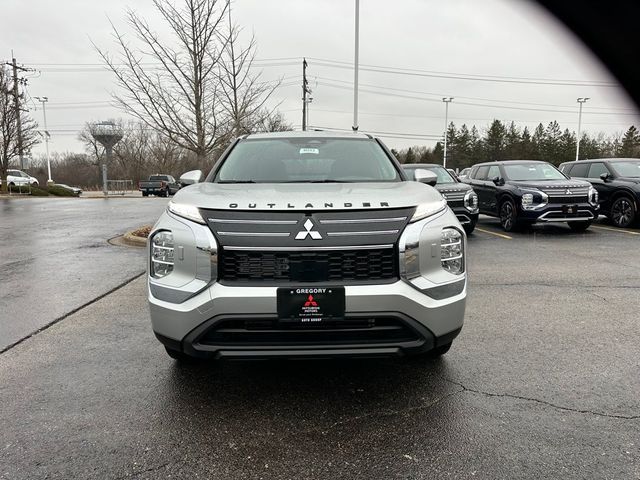 2026 Mitsubishi Outlander ES