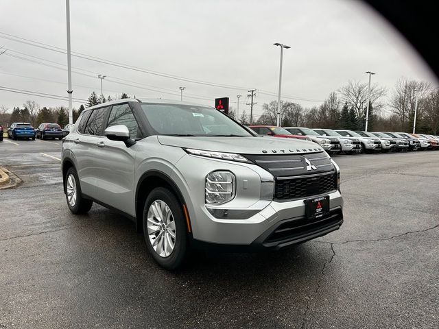 2026 Mitsubishi Outlander ES