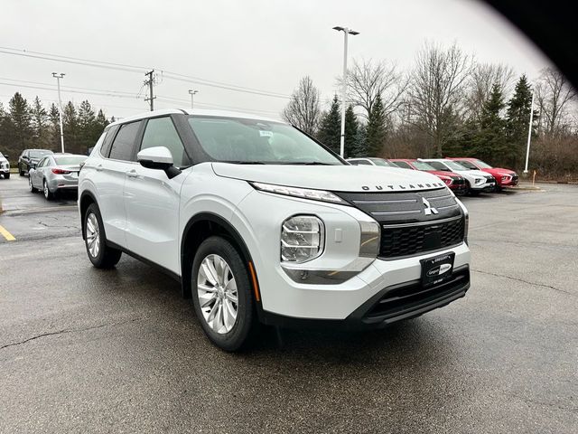 2026 Mitsubishi Outlander ES