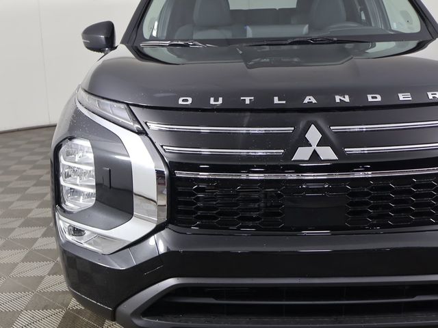 2026 Mitsubishi Outlander ES
