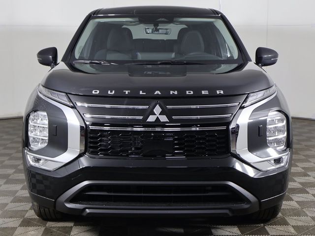 2026 Mitsubishi Outlander ES