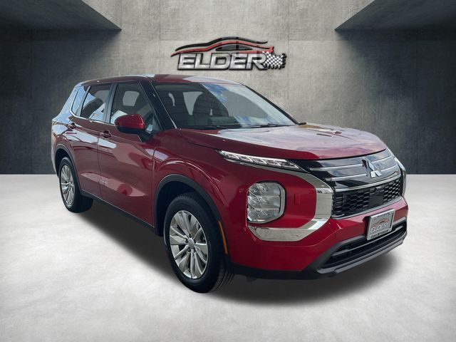 2026 Mitsubishi Outlander ES
