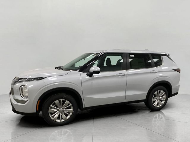 2026 Mitsubishi Outlander ES