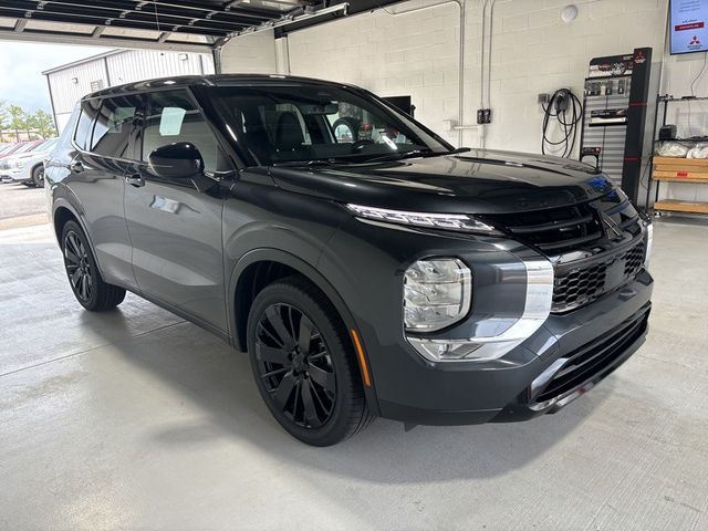 2026 Mitsubishi Outlander LE